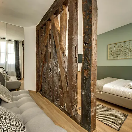 Beautiful Triplex In The Center Of Apartment